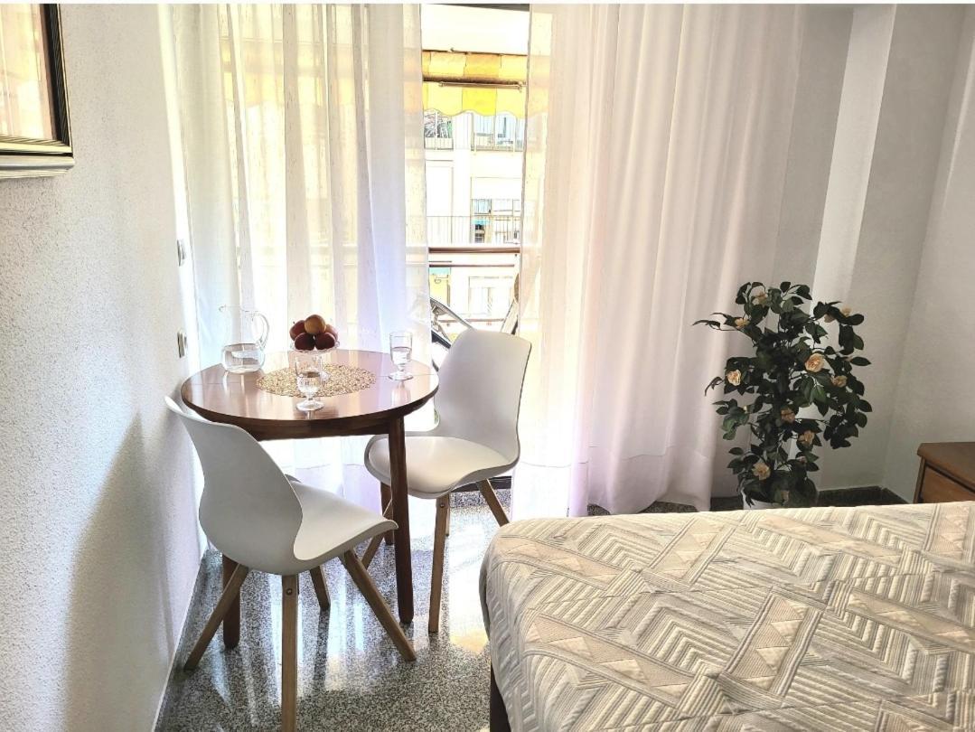 Amistosa, Habitacion Con Balcon, Alicante, Playa, Centro, Rambla, Mercado Apartment ภายนอก รูปภาพ